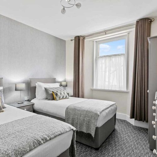 Hotel for sale in Torquay, Devon - STUNNING GUEST HOUSE IN A PERFECT LOCATION