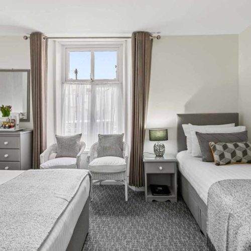 Hotel for sale in Torquay, Devon - STUNNING GUEST HOUSE IN A PERFECT LOCATION