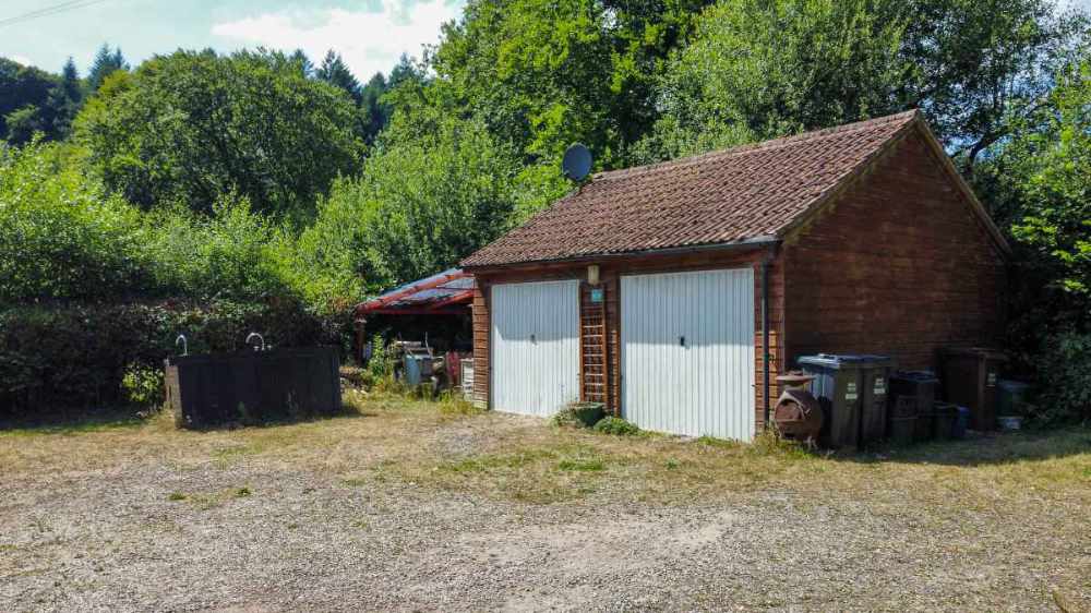 Hotel for sale in Tiverton, Devon - A Stunning 8 bed property, previously operated as a guest house with tea rooms