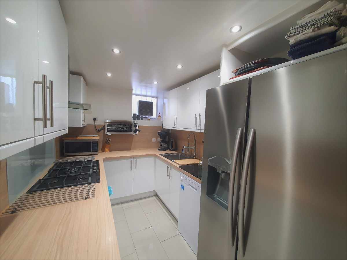 Hotel for sale in Torquay, Devon - STUNNING GUEST HOUSE IN A PERFECT LOCATION