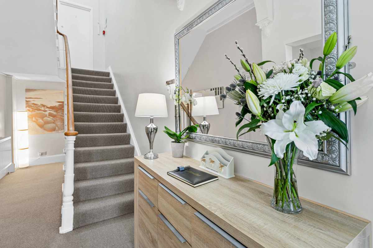 Hotel for sale in Torquay, Devon - STUNNING GUEST HOUSE IN A PERFECT LOCATION