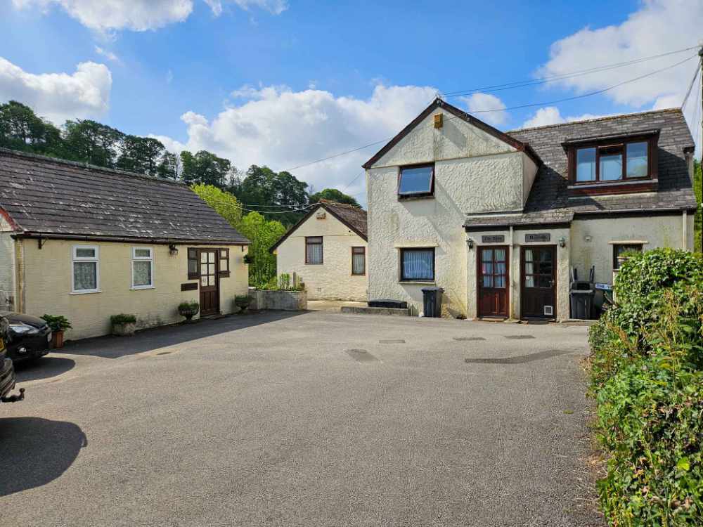 The Complete Complex with Development Potential