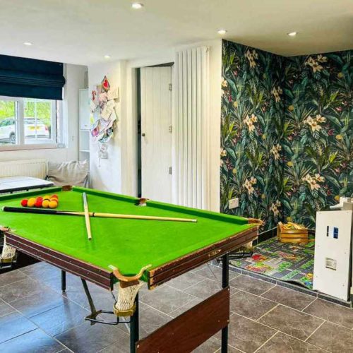 Hotel for sale in Tiverton, Devon - A Stunning 8 bed property, previously operated as a guest house with tea rooms