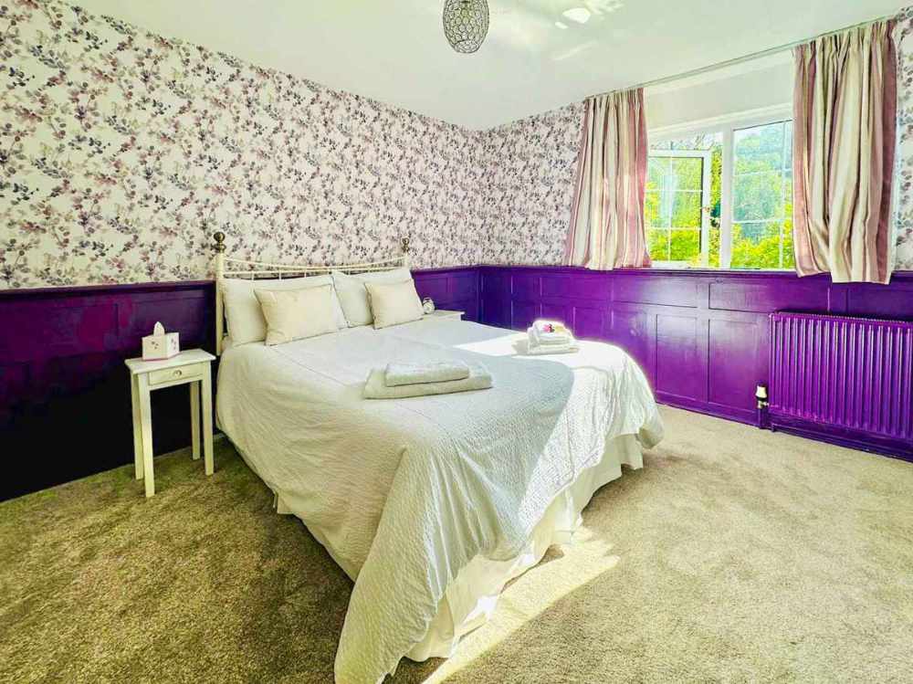 Hotel for sale in Tiverton, Devon - A Stunning 8 bed property, previously operated as a guest house with tea rooms