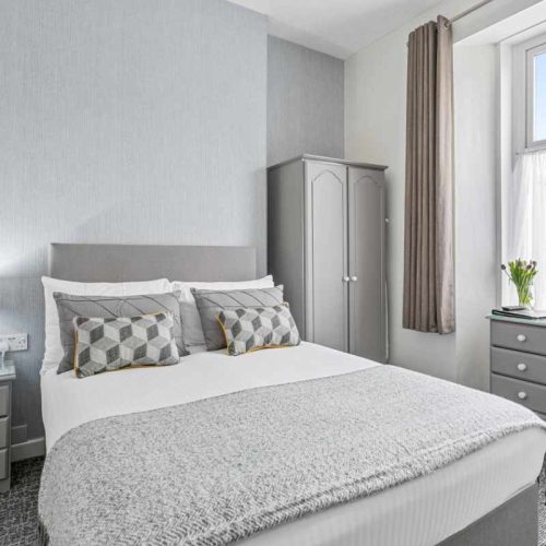 Hotel for sale in Torquay, Devon - STUNNING GUEST HOUSE IN A PERFECT LOCATION