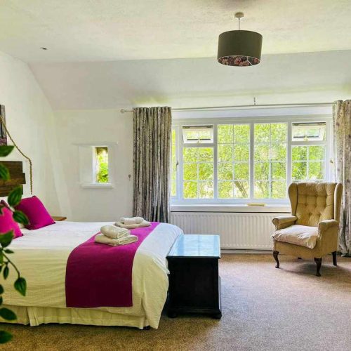 Hotel for sale in Tiverton, Devon - A Stunning 8 bed property, previously operated as a guest house with tea rooms
