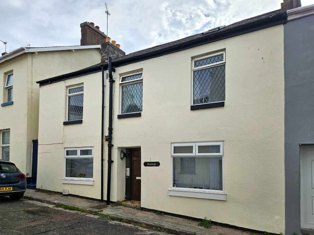 A easily operated residential investment for sale