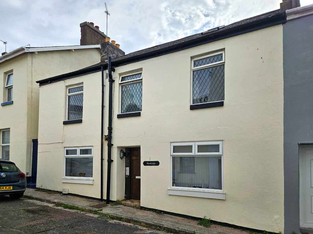 A easily operated residential investment for sale