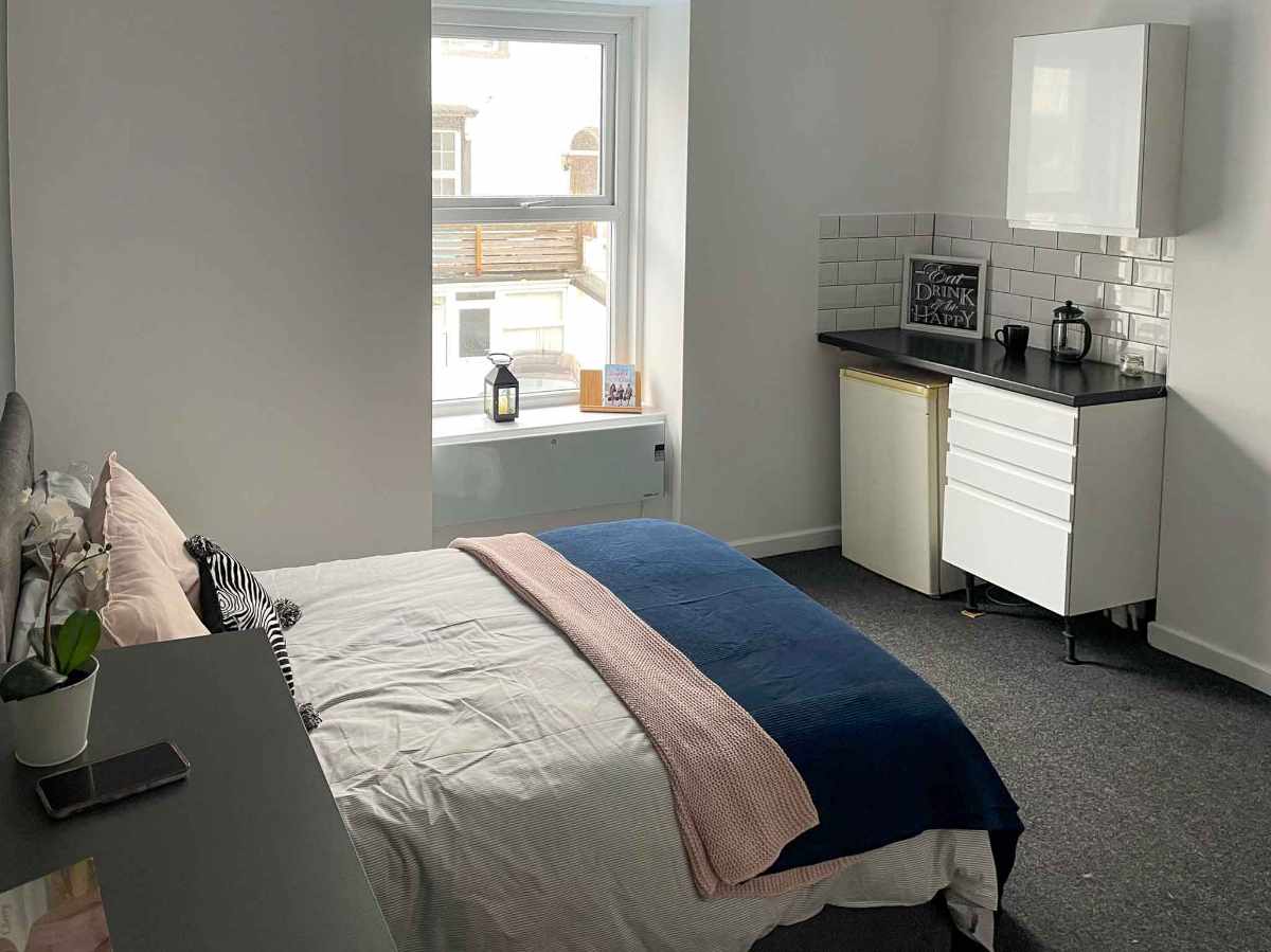Exceptional Turnkey HMO Investment Opportunity in Torquay