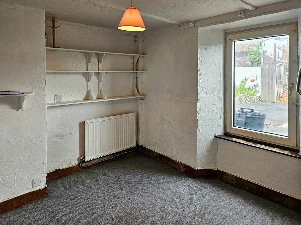 A easily operated residential investment for sale
