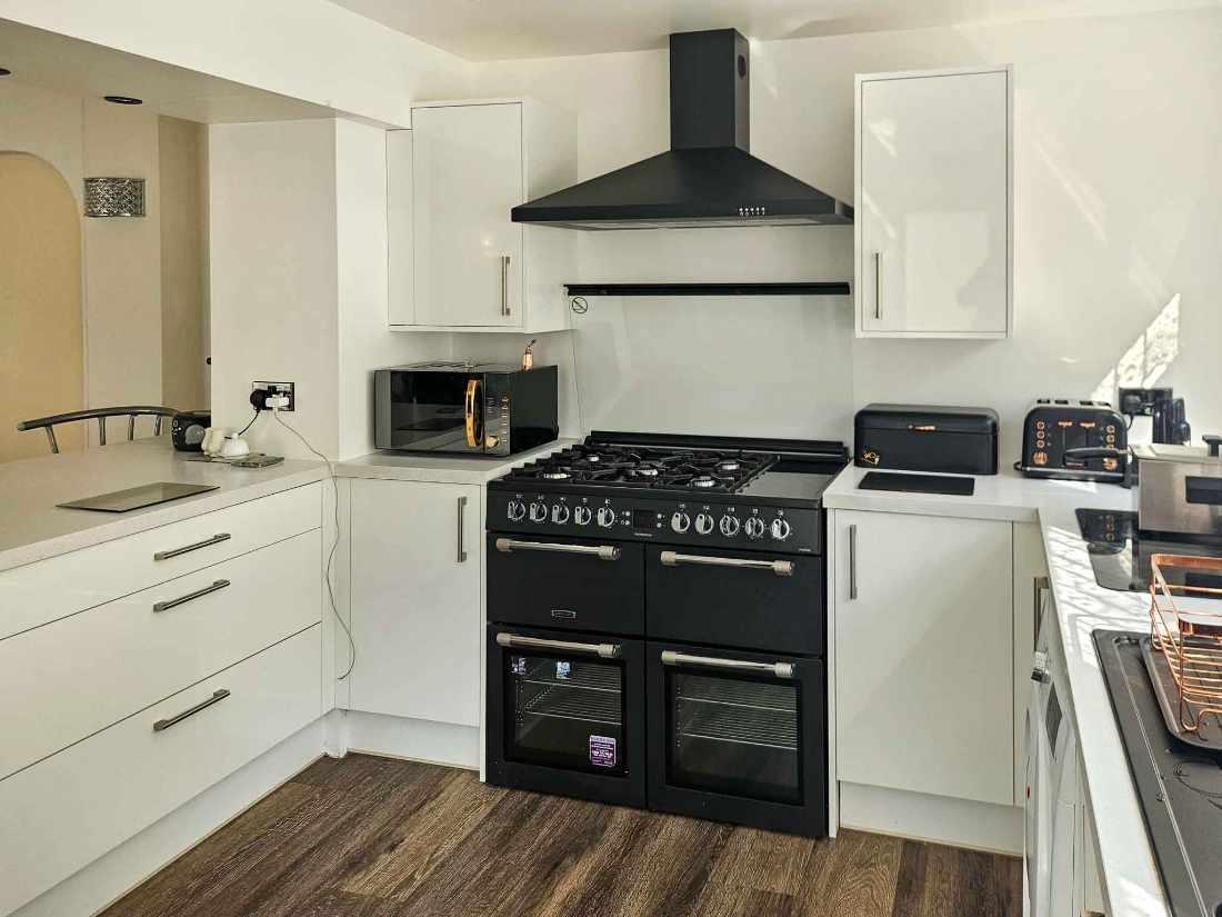 Hotel for sale in Paignton, Devon - A wonderful Guesthouse, Home with Income or family home, this property has it all