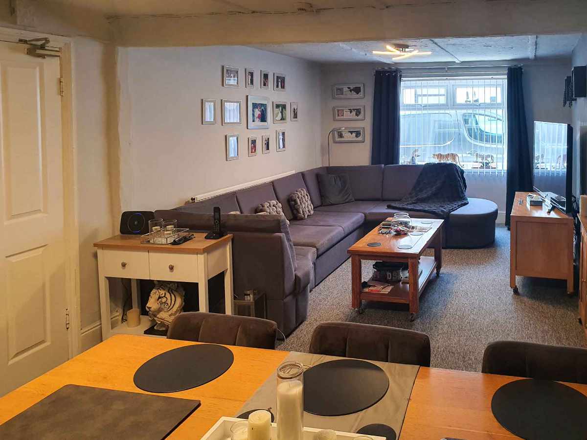 A easily operated residential investment for sale