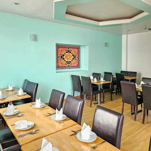Restaurant for sale in Torquay, Devon - A fantastic corner-positioned restaurant/retail unit To Let
