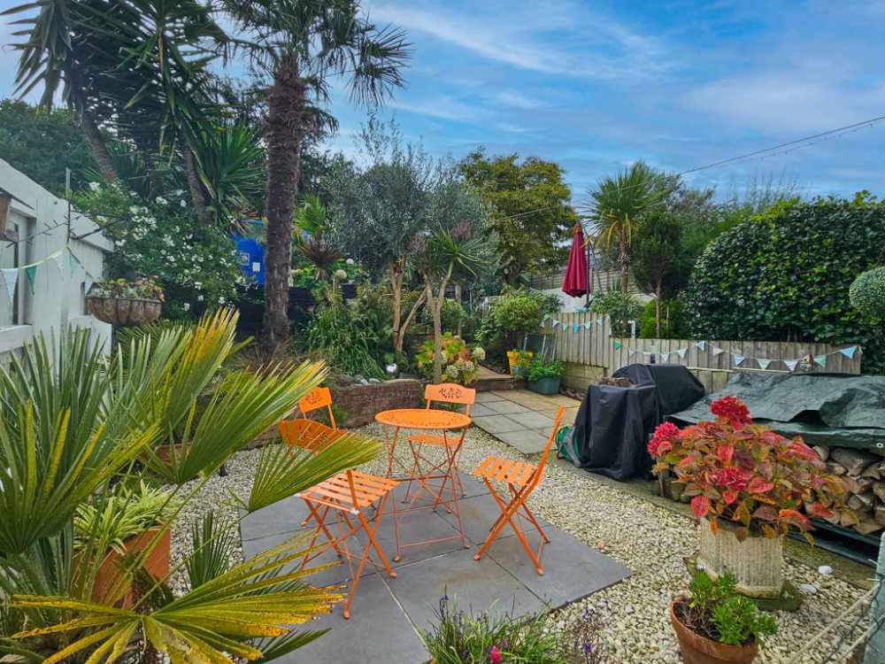 A Stunning Turn-Key Six-Bedroom Guest House with Exceptional Presentation and Strong Profitability