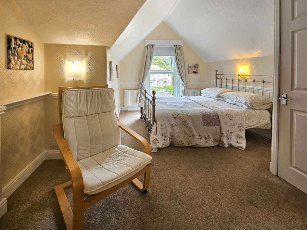 A Stunning Turn-Key Six-Bedroom Guest House with Exceptional Presentation and Strong Profitability