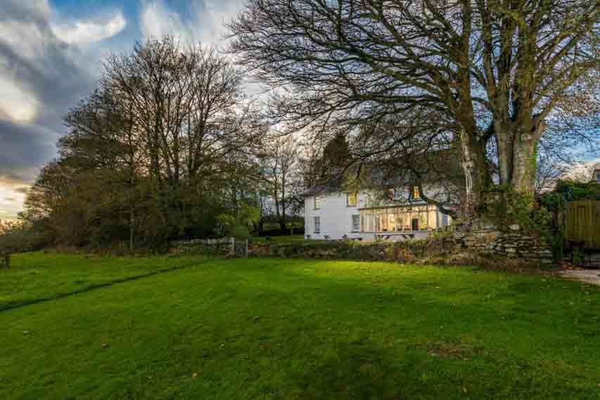 Farmhouse, Holiday Cottages, Weddings, Events, Glamping & much much more!