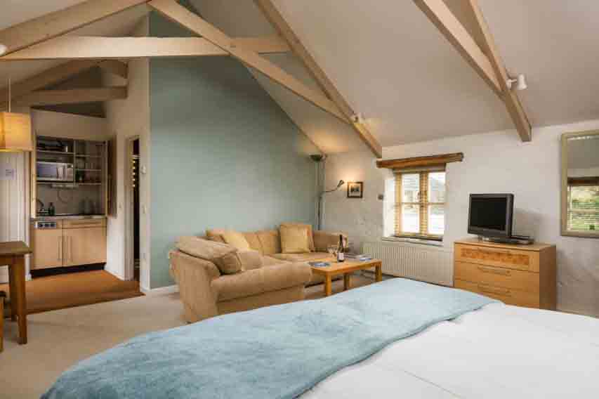 Farmhouse, Holiday Cottages, Weddings, Events, Glamping & much much more!