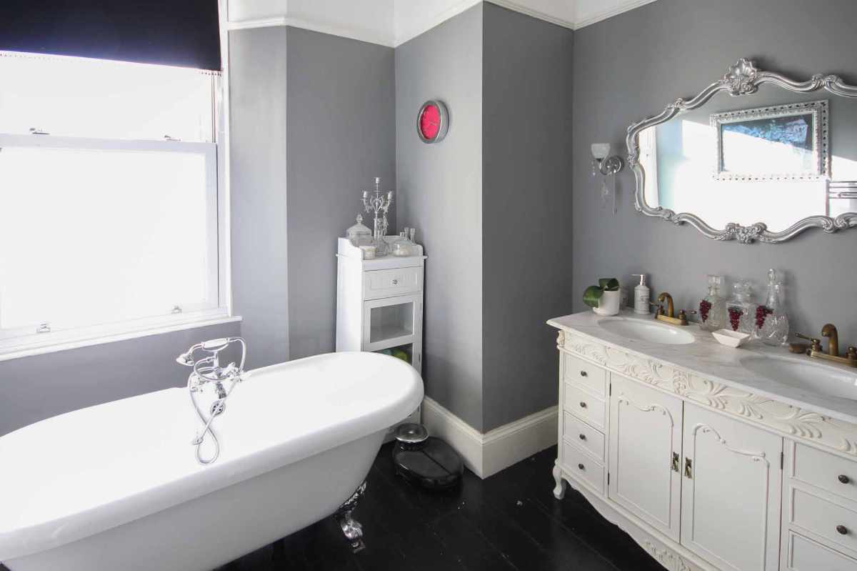 A Beautifully located Guest House for sale