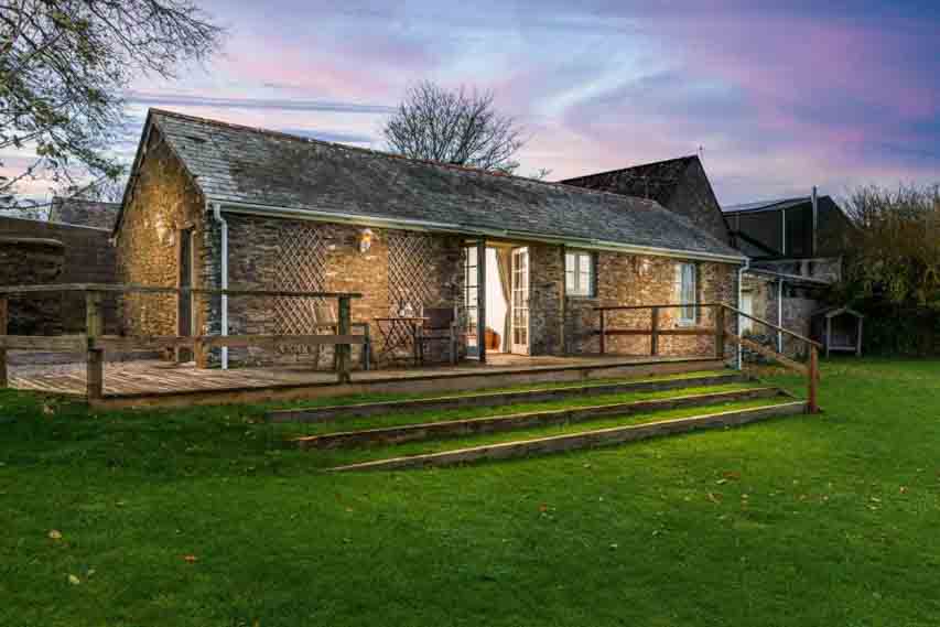 Farmhouse, Holiday Cottages, Weddings, Events, Glamping & much much more!