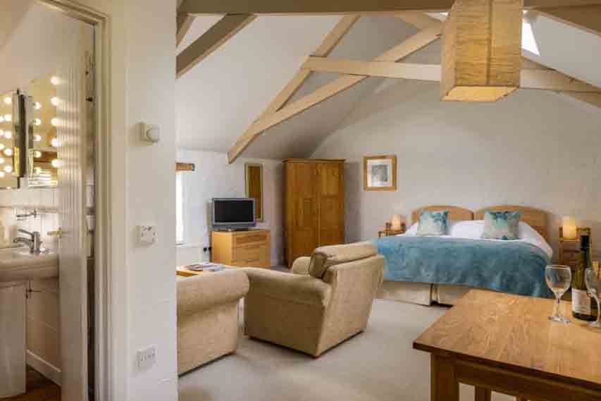 Farmhouse, Holiday Cottages, Weddings, Events, Glamping & much much more!