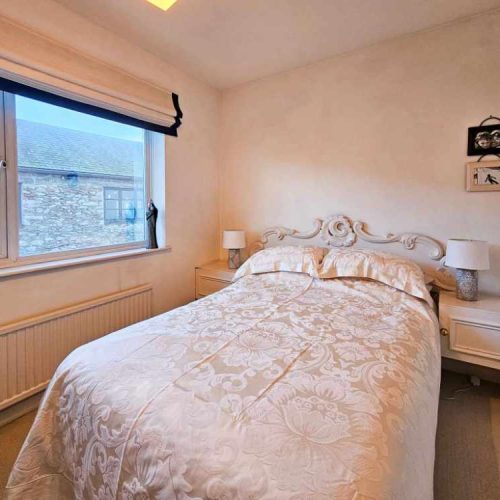 Guest house for sale in Brixham, Devon - A Rare Freehold, Mixed-Use Property Located Right on Brixham Harbour