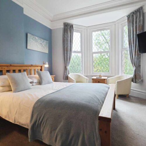Hotel for sale in Paignton, Devon - A HIGHLY SUCCESSFUL GUEST HOUSE IN A PERFECT LOCATION