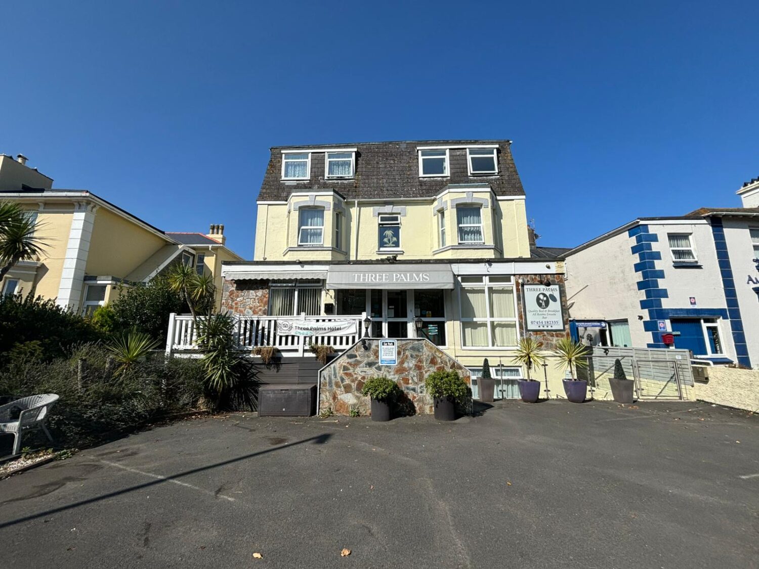 Hotel for sale in Paignton, Devon - Beautiful & Versatile Large Guest House for Sale in a Prime Location