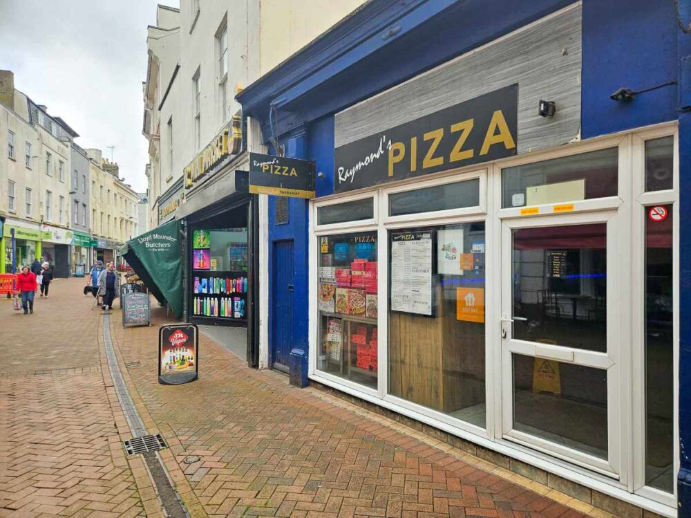 Highly prominent Pizza / Kebab take-away business for sale