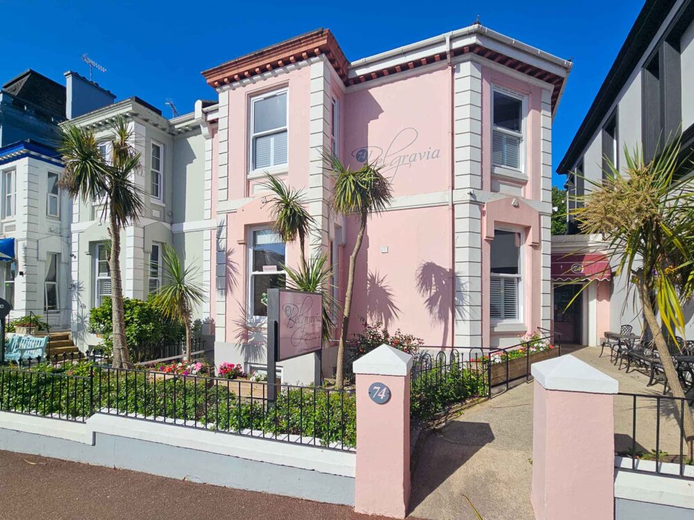 A beautifully presented 7 bedroom en-suite guest house