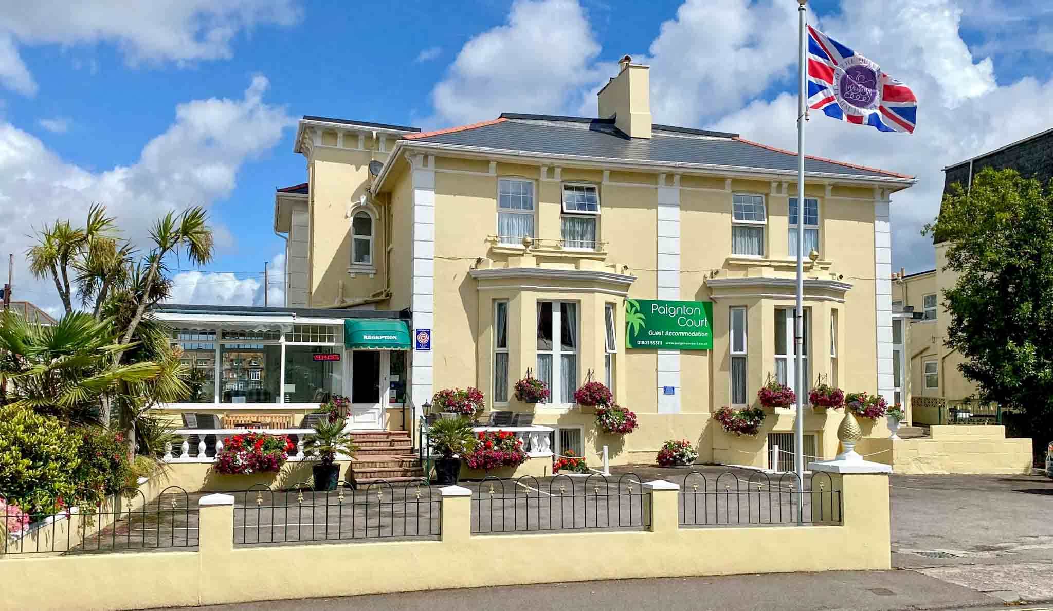 Profitable 15-Bedroom En-Suite Hotel Near Beach & Town Centre