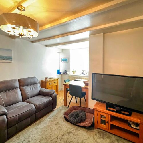 A beautifully presented 7 bedroom en-suite guest house