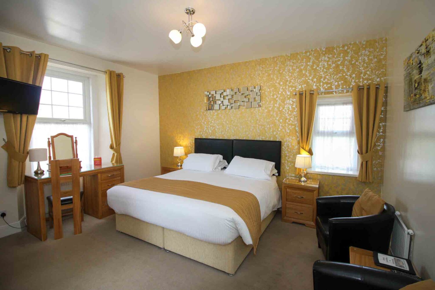 Hotel for sale in Paignton, Devon - Profitable 15-Bedroom En-Suite Hotel Near Beach & Town Centre