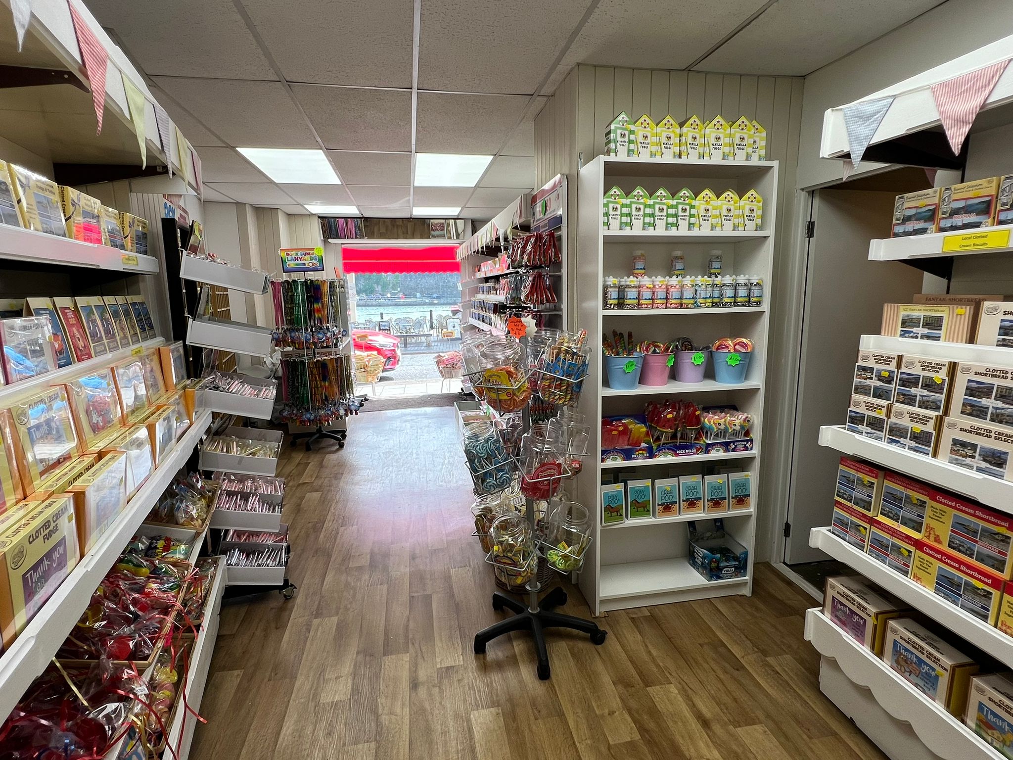 conic Harbour front Confectionery business in Brixham – Turnkey Opportunity