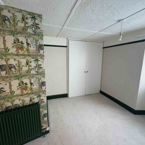 Holiday flat for sale in Torquay, Devon - A Successful Cafe with a 2 Bed Apartment Above in St Marychurch