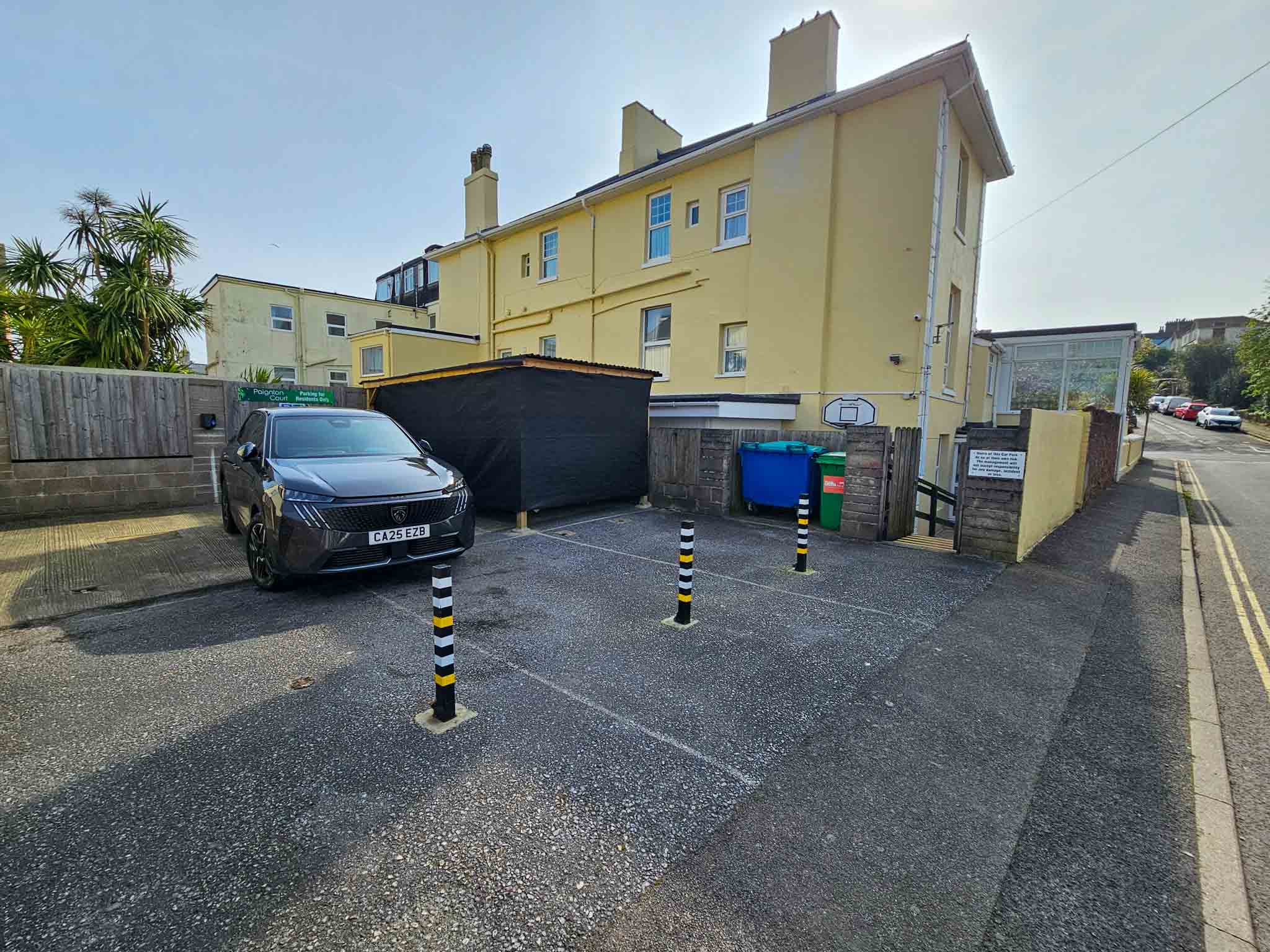 Profitable 15-Bedroom En-Suite Hotel Near Beach & Town Centre