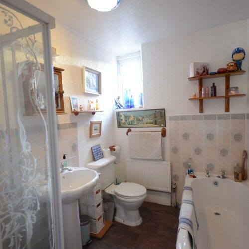 Takeaway for sale in Bishopsteignton, Devon - Established Village Store & Lifestyle Business with 2/3 Bed Flat and Estuary...
