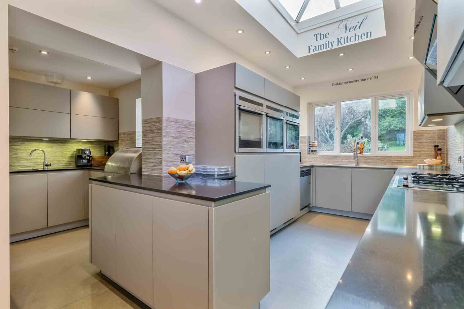 Hotel for sale in Carbis Bay, Cornwall - A beautifully presented detached 9-bedroom en-suite guest house
