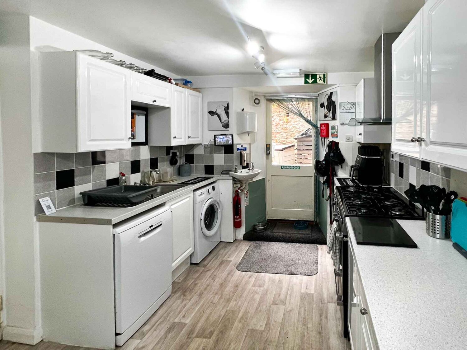 A beautifully presented 7 bedroom en-suite guest house