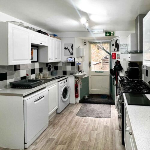 A beautifully presented 7 bedroom en-suite guest house