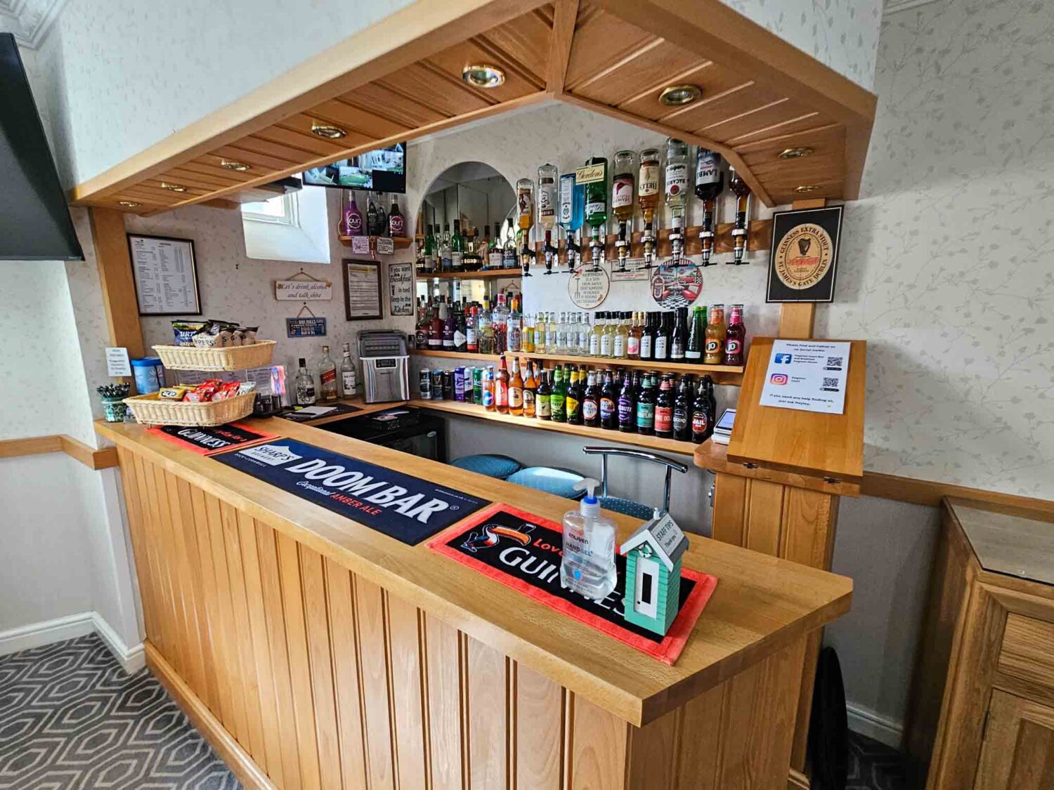 Hotel for sale in Paignton, Devon - Profitable 15-Bedroom En-Suite Hotel Near Beach & Town Centre
