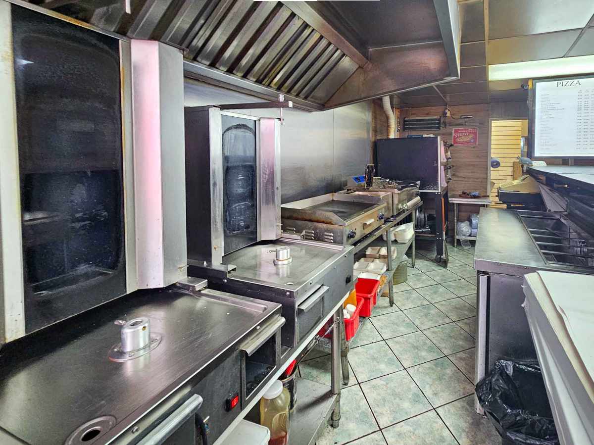 Highly prominent Pizza / Kebab take-away business for sale