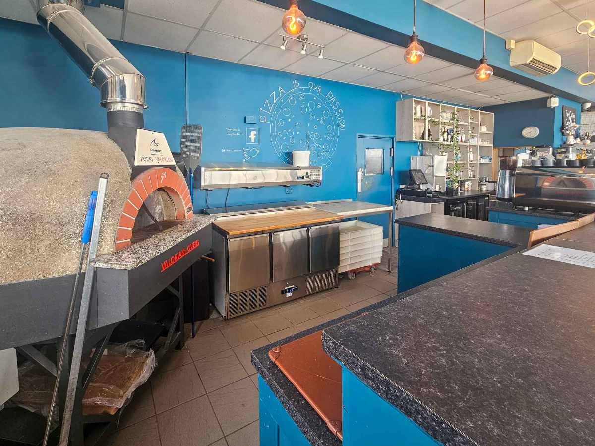 Restaurant for sale in Paignton, Devon - An Exceptional Café & Bar, Situated directly on the water’s edge