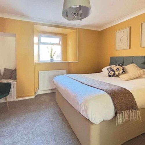 Hotel for sale in Paignton, Devon - Beautiful & Versatile Large Guest House for Sale in a Prime Location