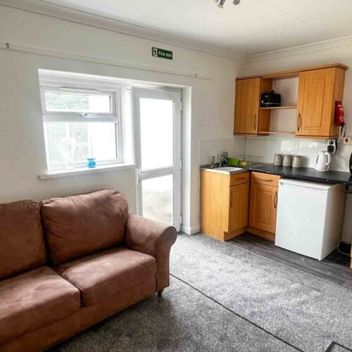 Substantial Family Home with Flats, Bungalow & Income Potential