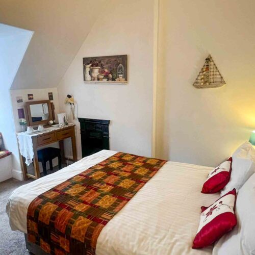 Thriving 9 En-Suite Guest House Near Torquay Marina