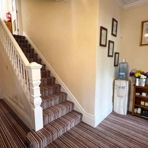 Thriving 9 En-Suite Guest House Near Torquay Marina