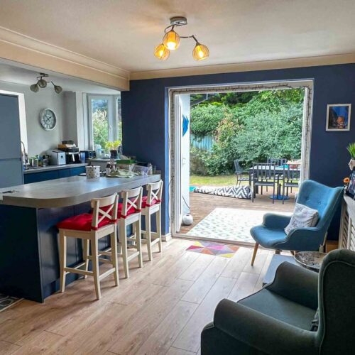 Substantial Family Home with Flats, Bungalow & Income Potential