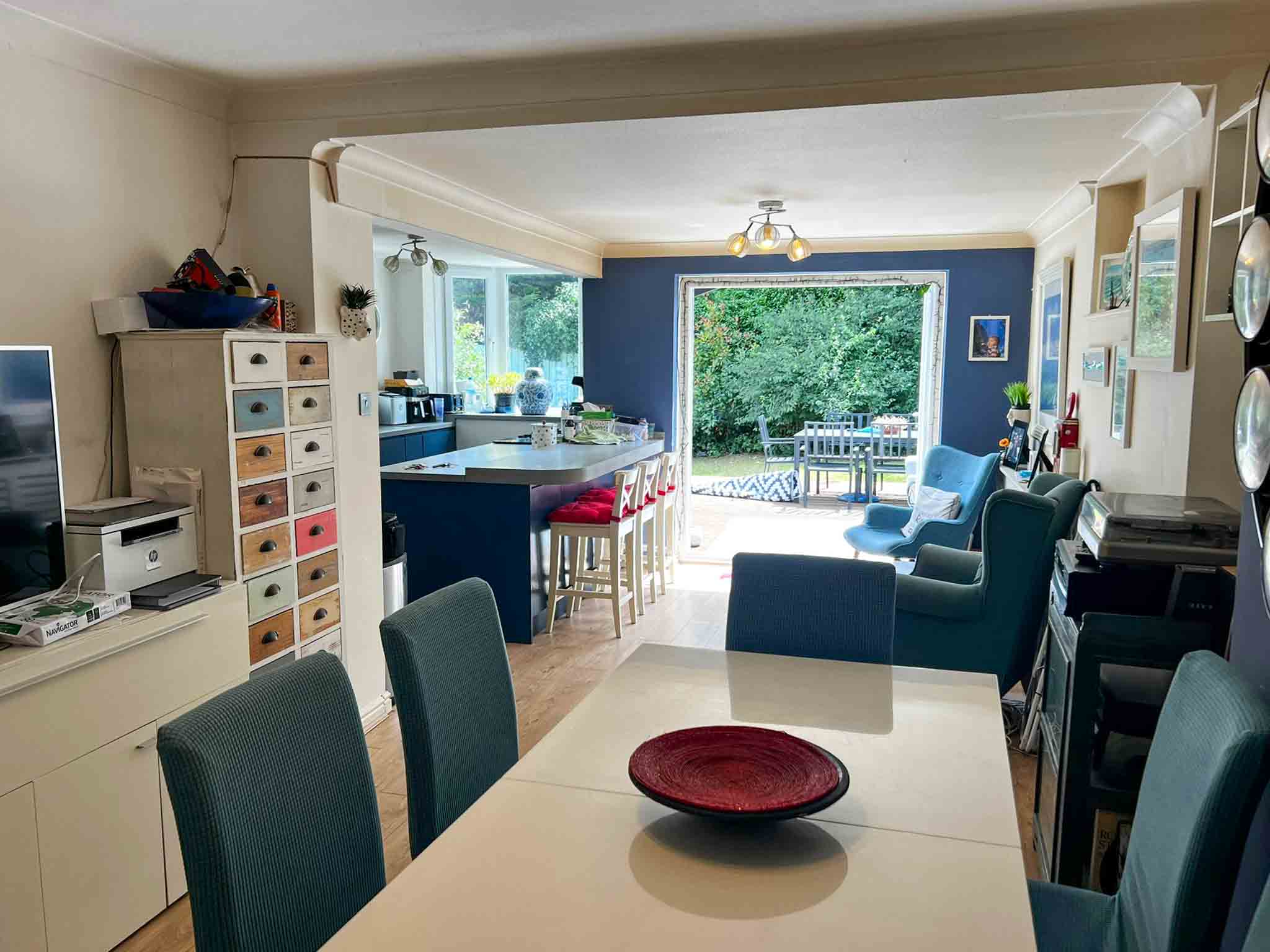Substantial Family Home with Flats, Bungalow & Income Potential