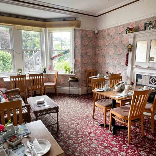 Thriving 9 En-Suite Guest House Near Torquay Marina