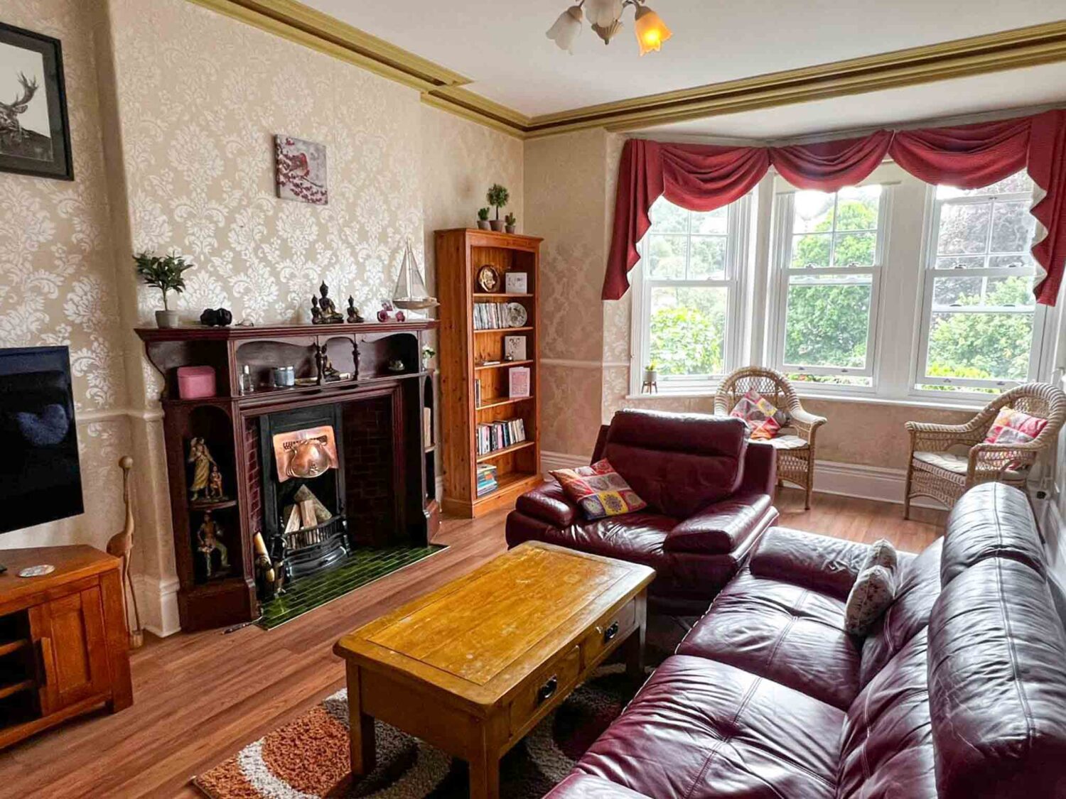 Thriving 9 En-Suite Guest House Near Torquay Marina